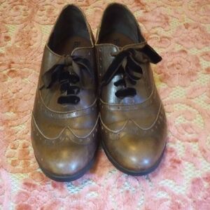 Born Brown Leather Oxford Wingtip Shoes